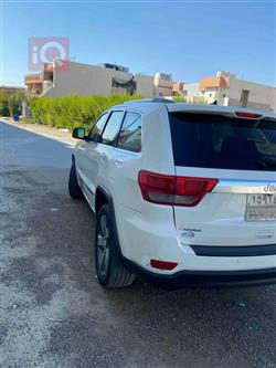 جیپ گراند شیرۆکی